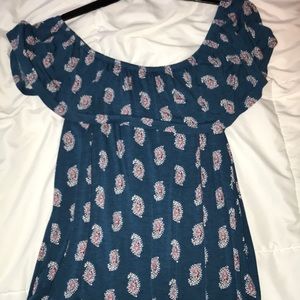 blue fitted tee with floral design